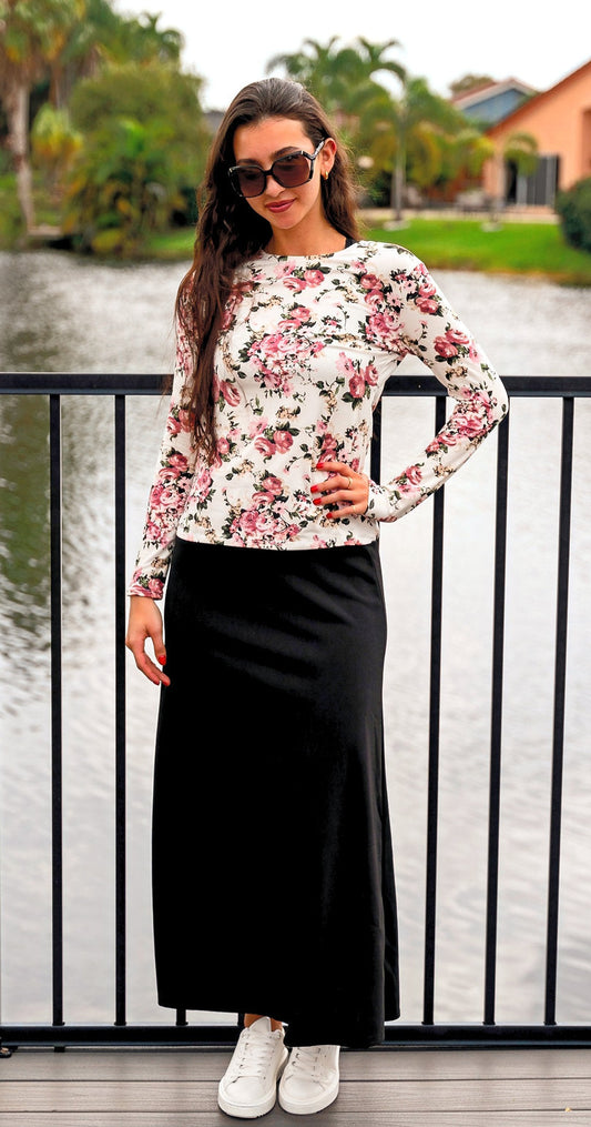 Modest Tops: Fashionable and Functional for Every Day
