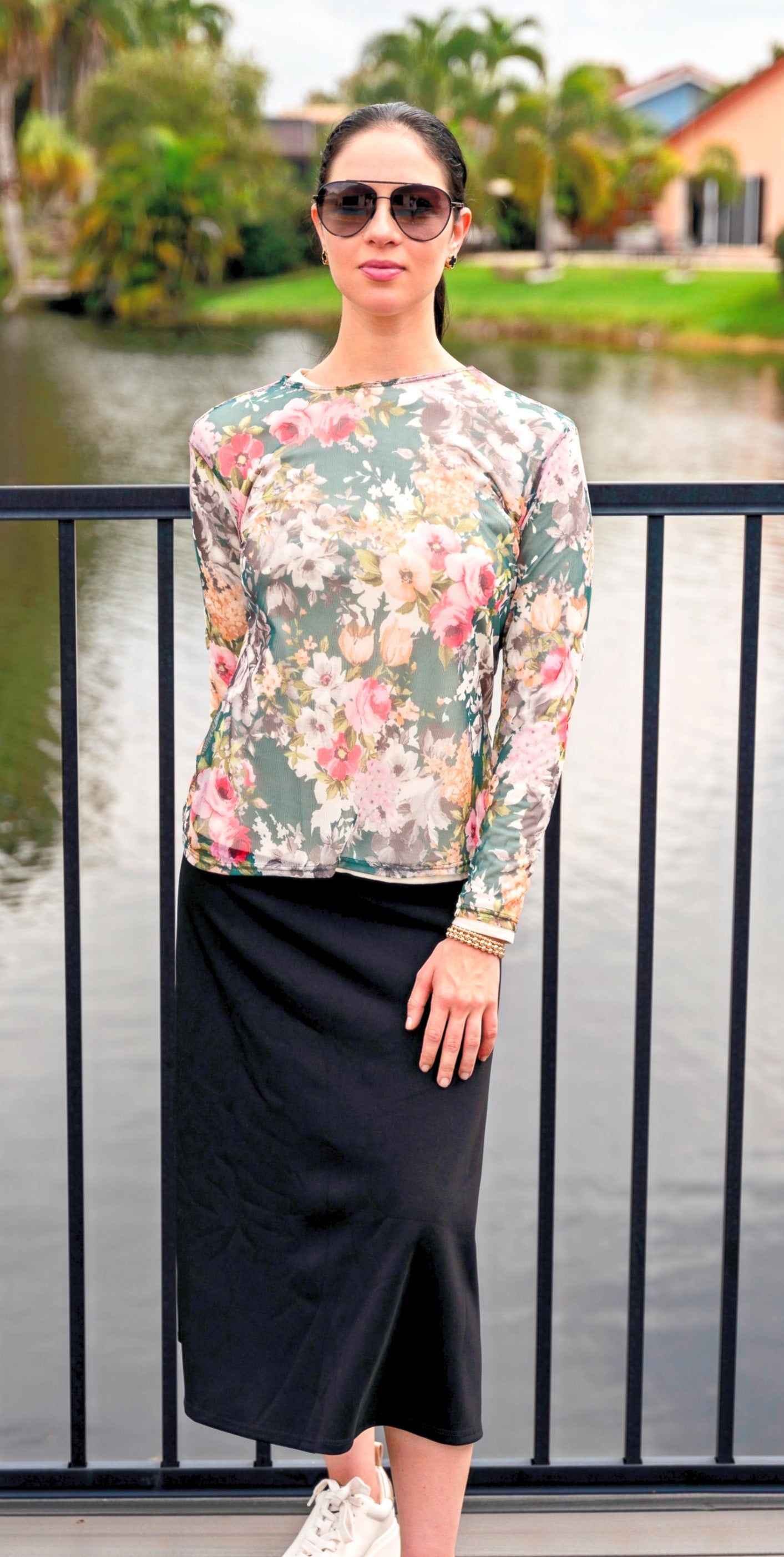 Modest Top Sheerly Green Garden image 0