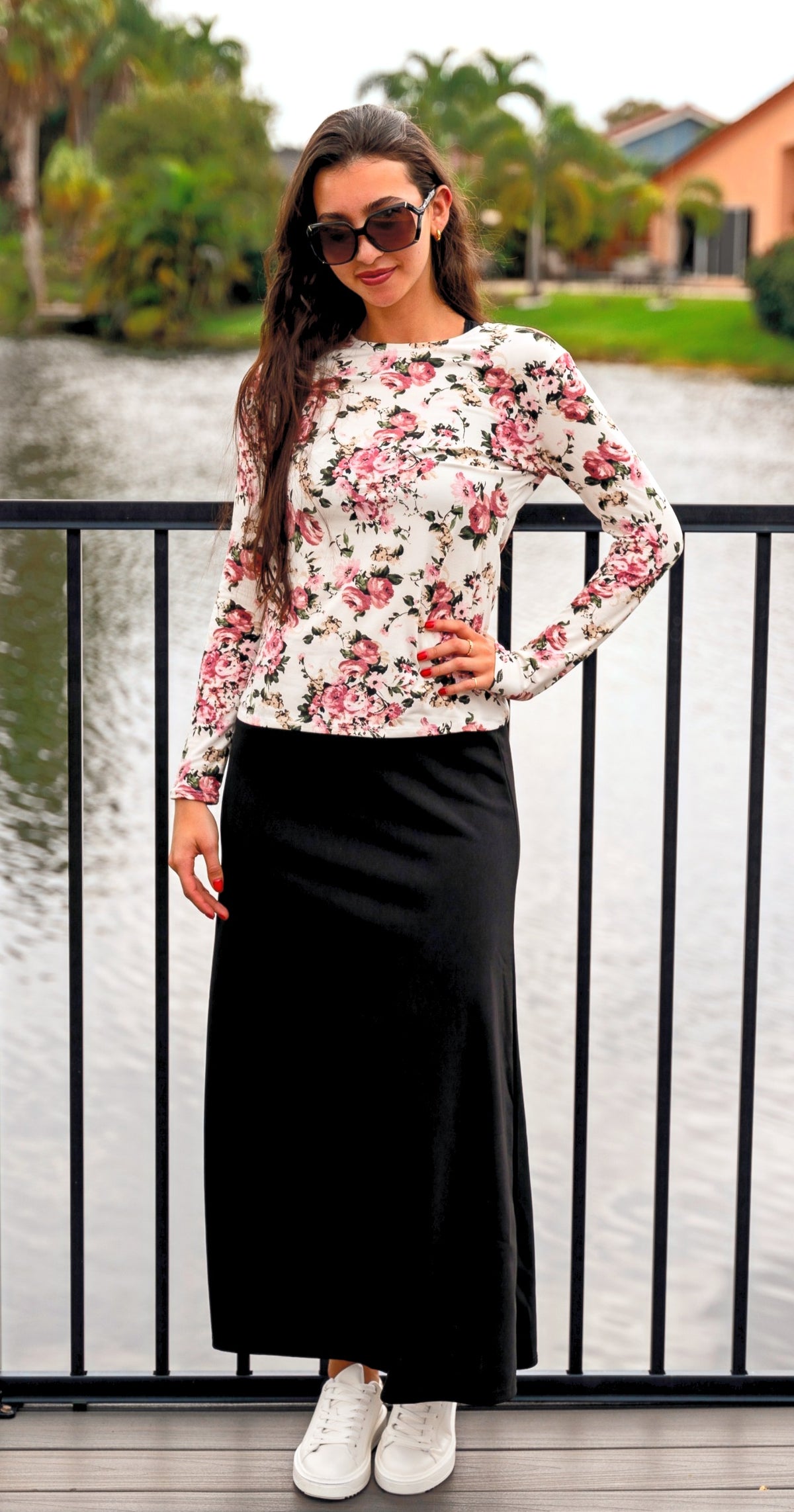 Modest Top Rose Bouquet Plus Size image 0