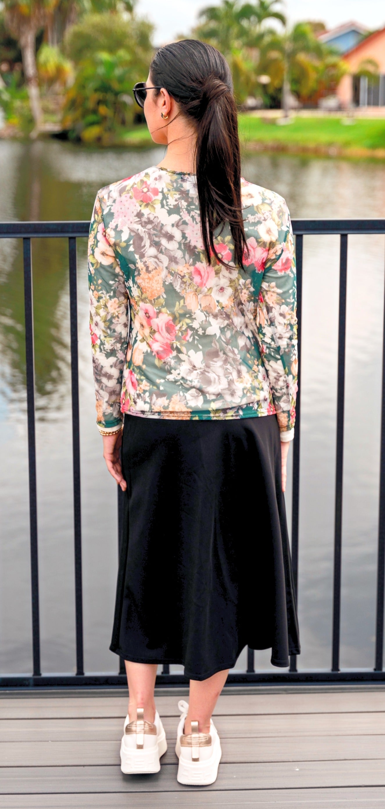 Modest Top Sheerly Green Garden image 2