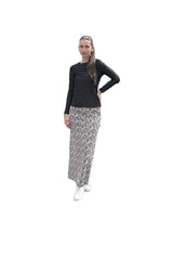 Modest Top Black Waves Plus Size image 1