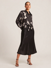 Chic Satin Long-Sleeve Blouse – Black Print